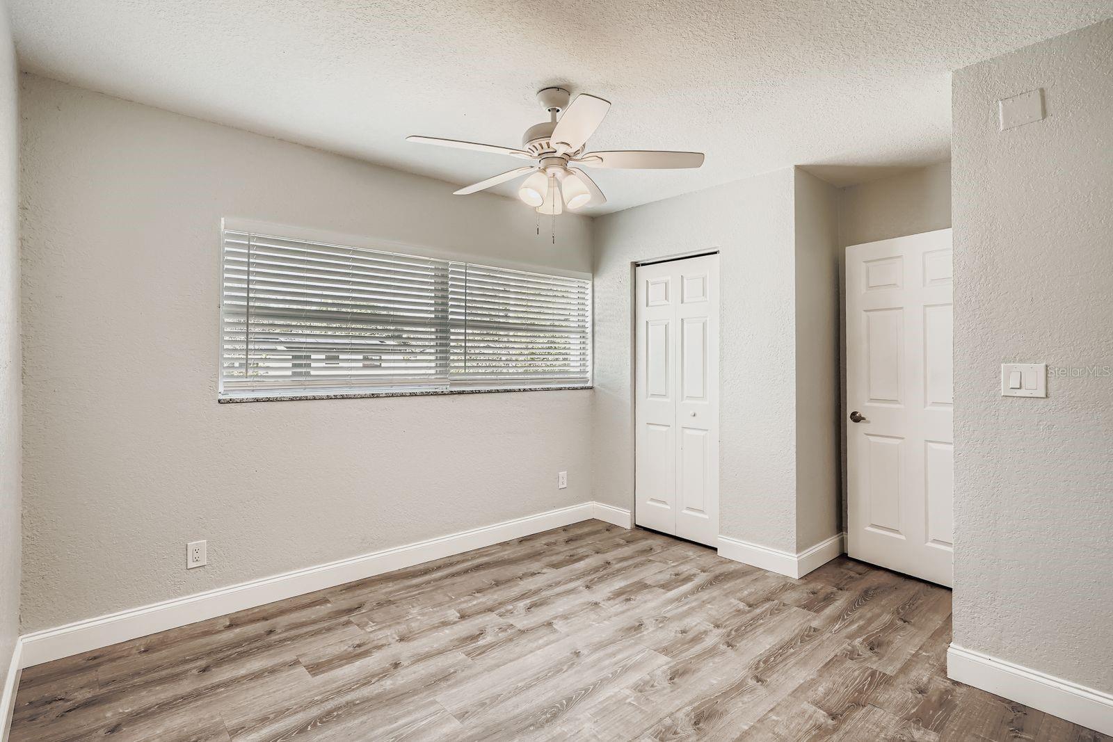 Image 18 of 29 For 13625 120th Street