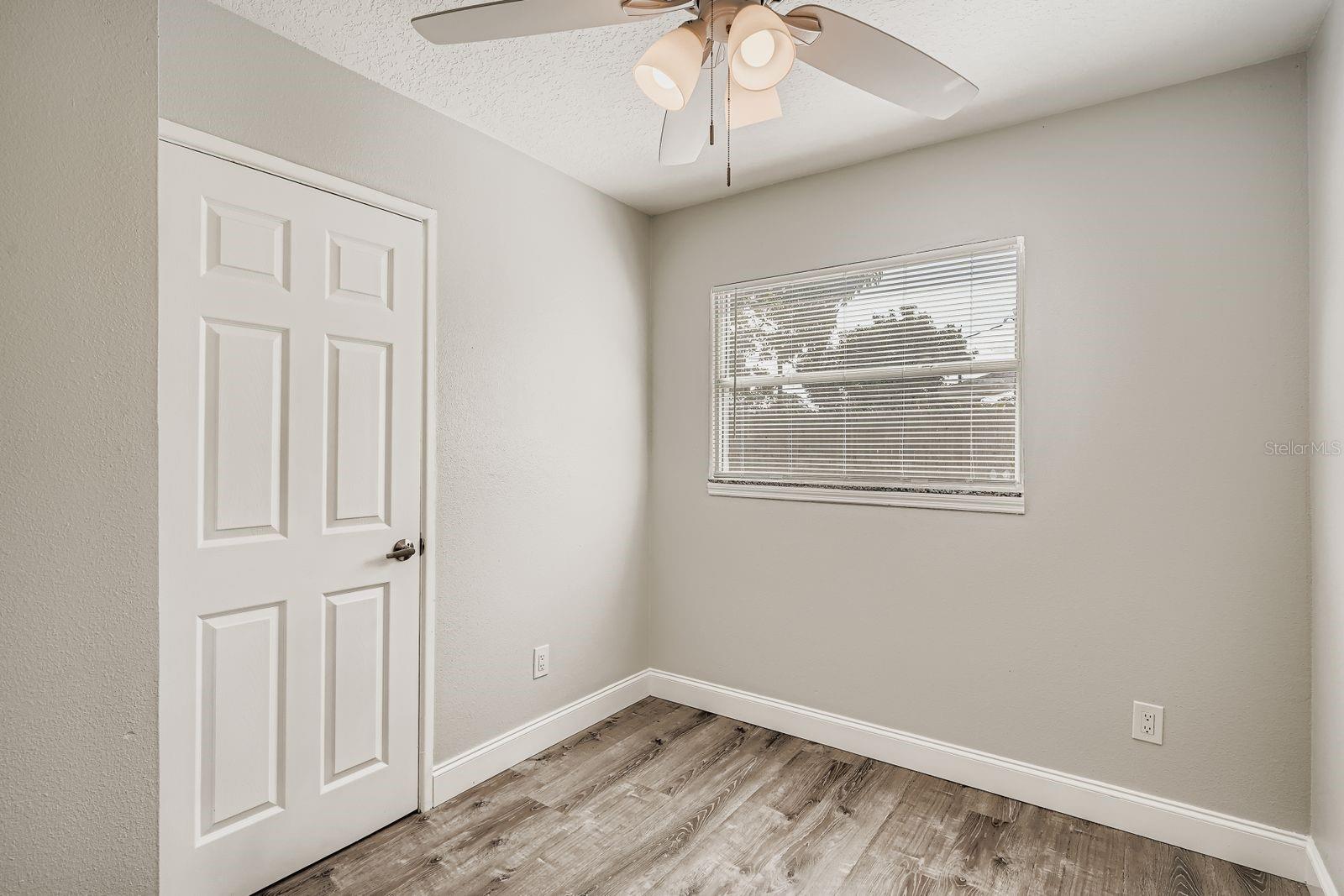 Image 21 of 29 For 13625 120th Street