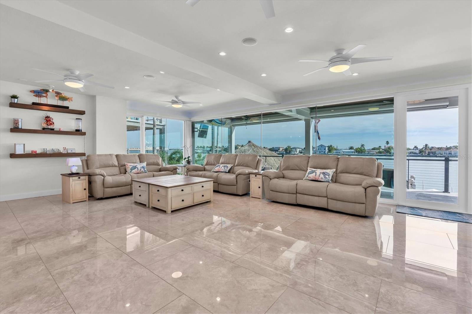 Image 21 of 75 For 5820 Balao Way S