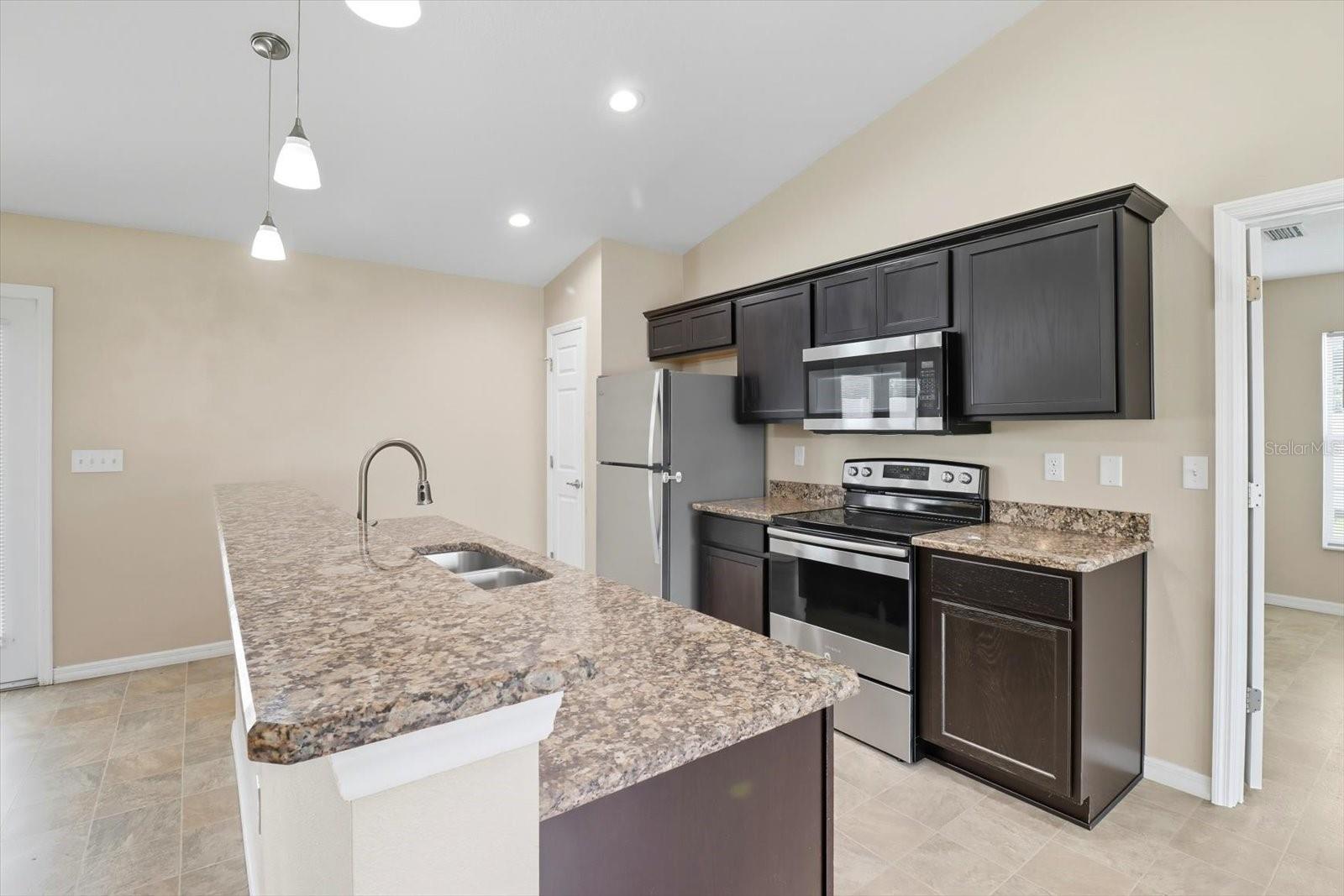 Image 14 of 44 For 1 Pecan Course Circle