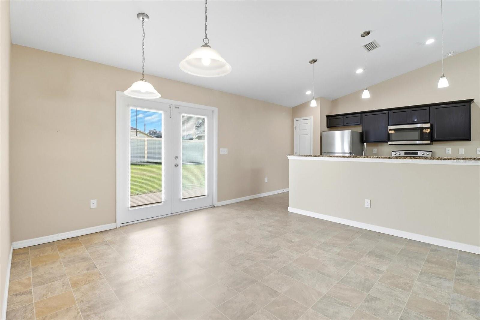 Image 17 of 44 For 1 Pecan Course Circle