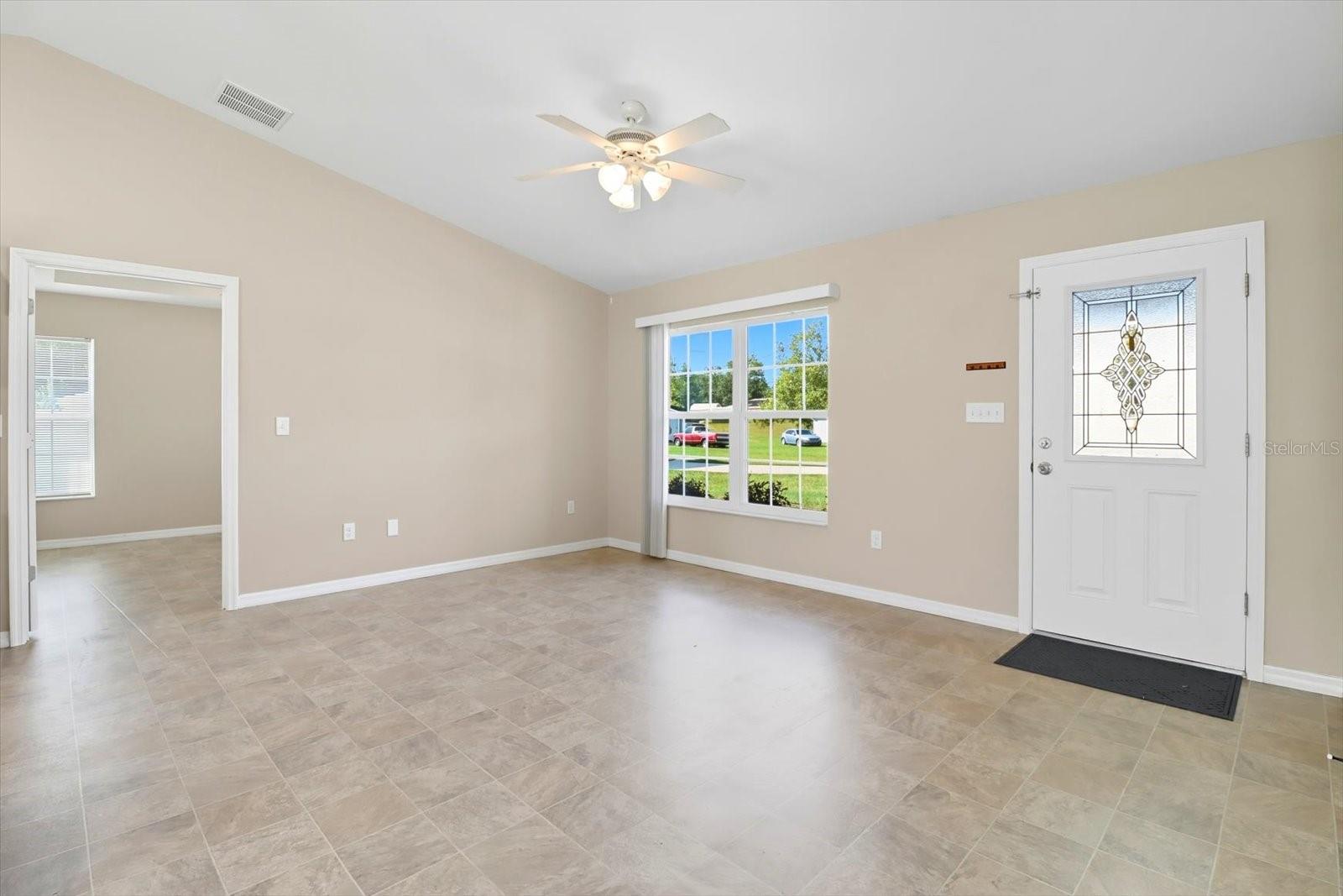 Image 8 of 44 For 1 Pecan Course Circle