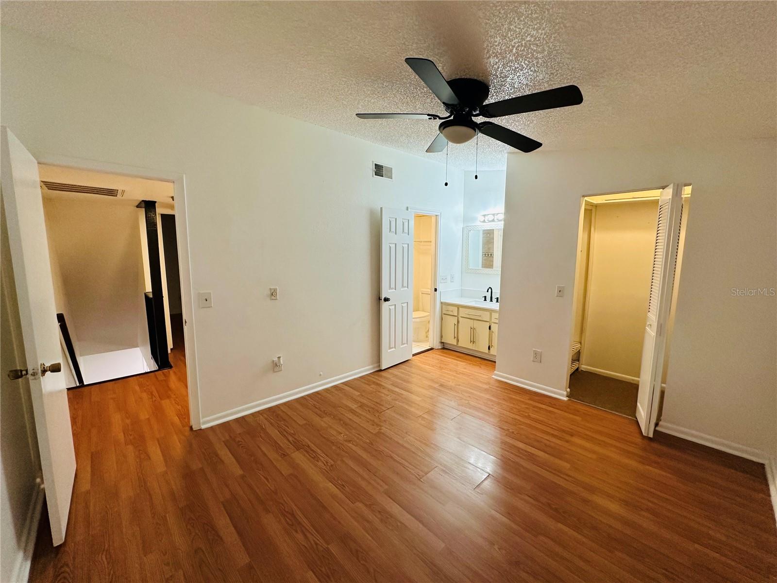 Image 15 of 34 For 4010 Pine Limb Court