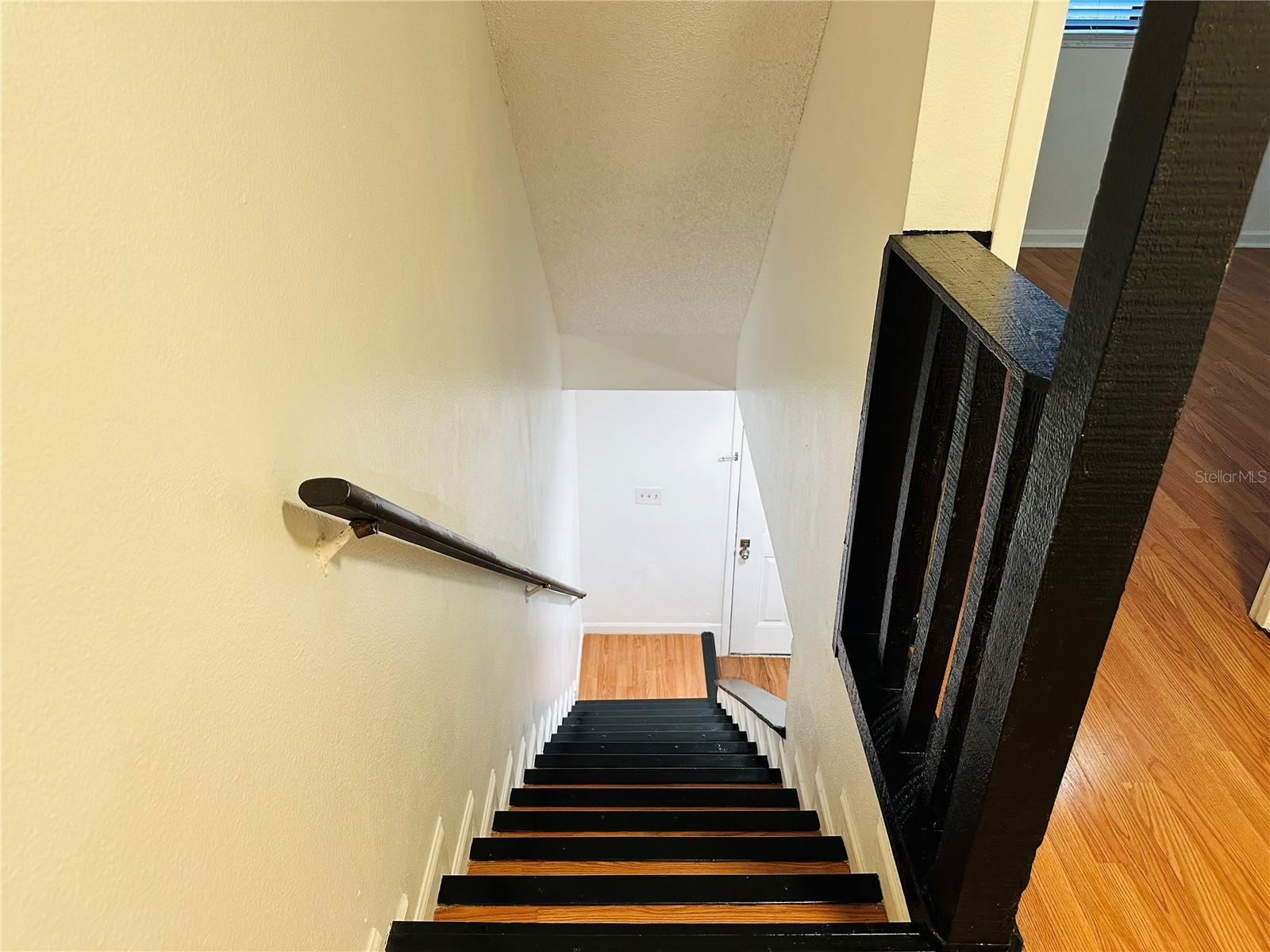 Image 22 of 34 For 4010 Pine Limb Court