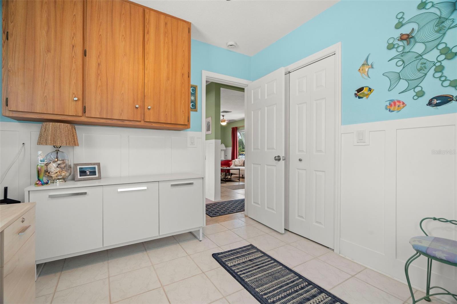 Image 15 of 30 For 46 Kipling Plaza