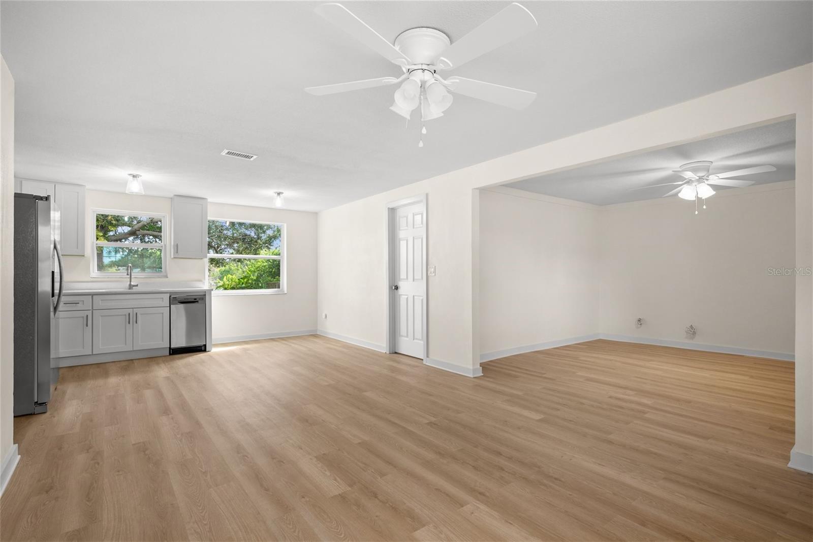 Image 10 of 30 For 9049 Orchid Dr