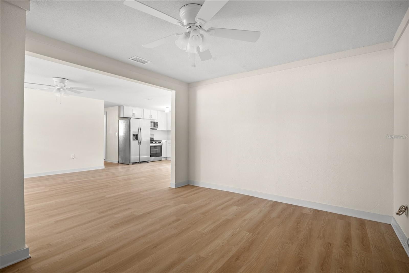 Image 14 of 30 For 9049 Orchid Dr