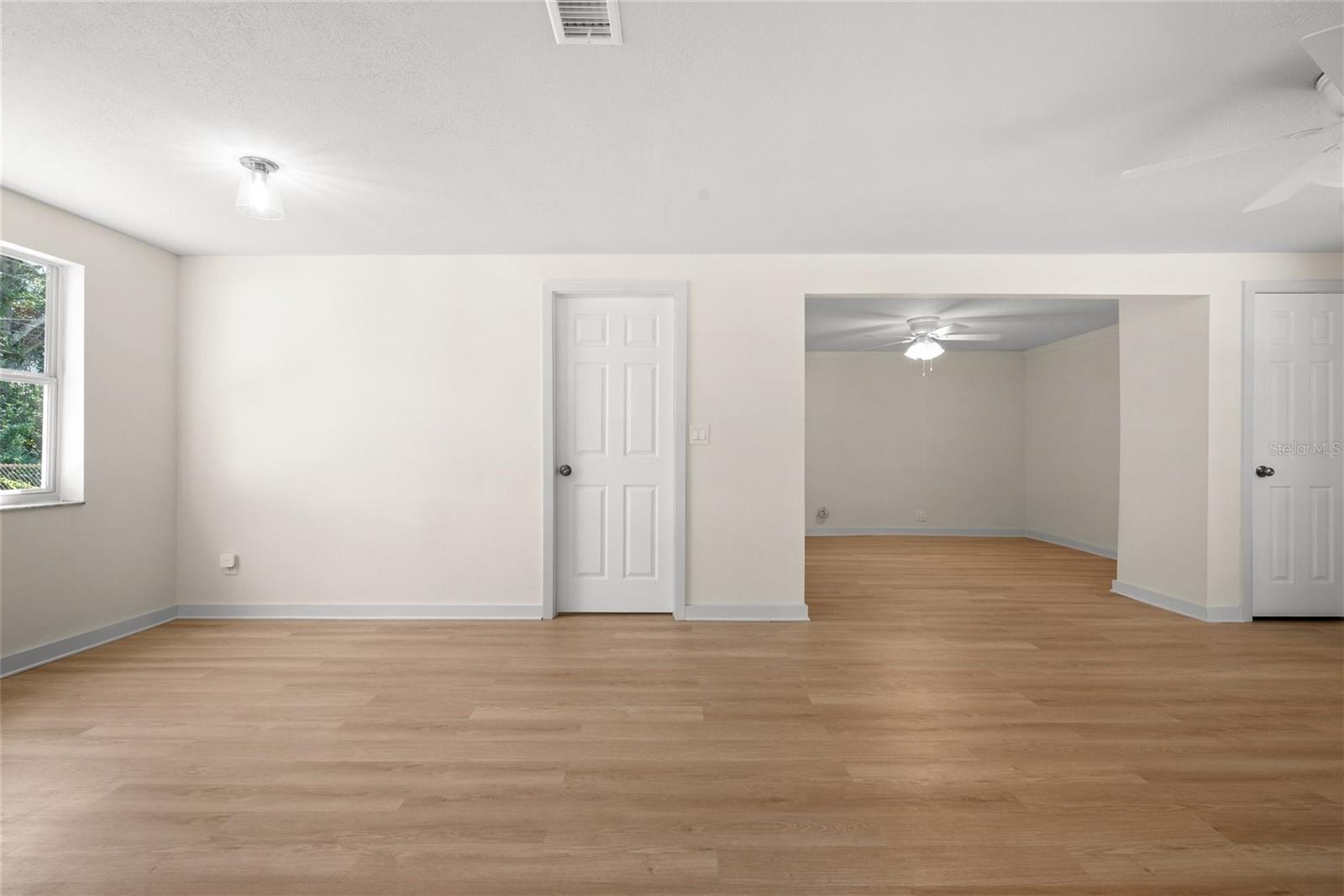 Image 17 of 30 For 9049 Orchid Dr