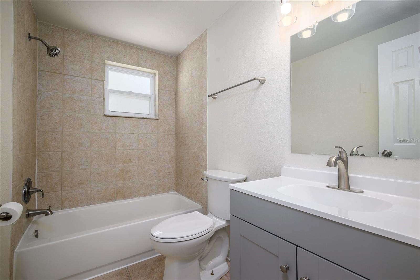 Image 20 of 30 For 9049 Orchid Dr