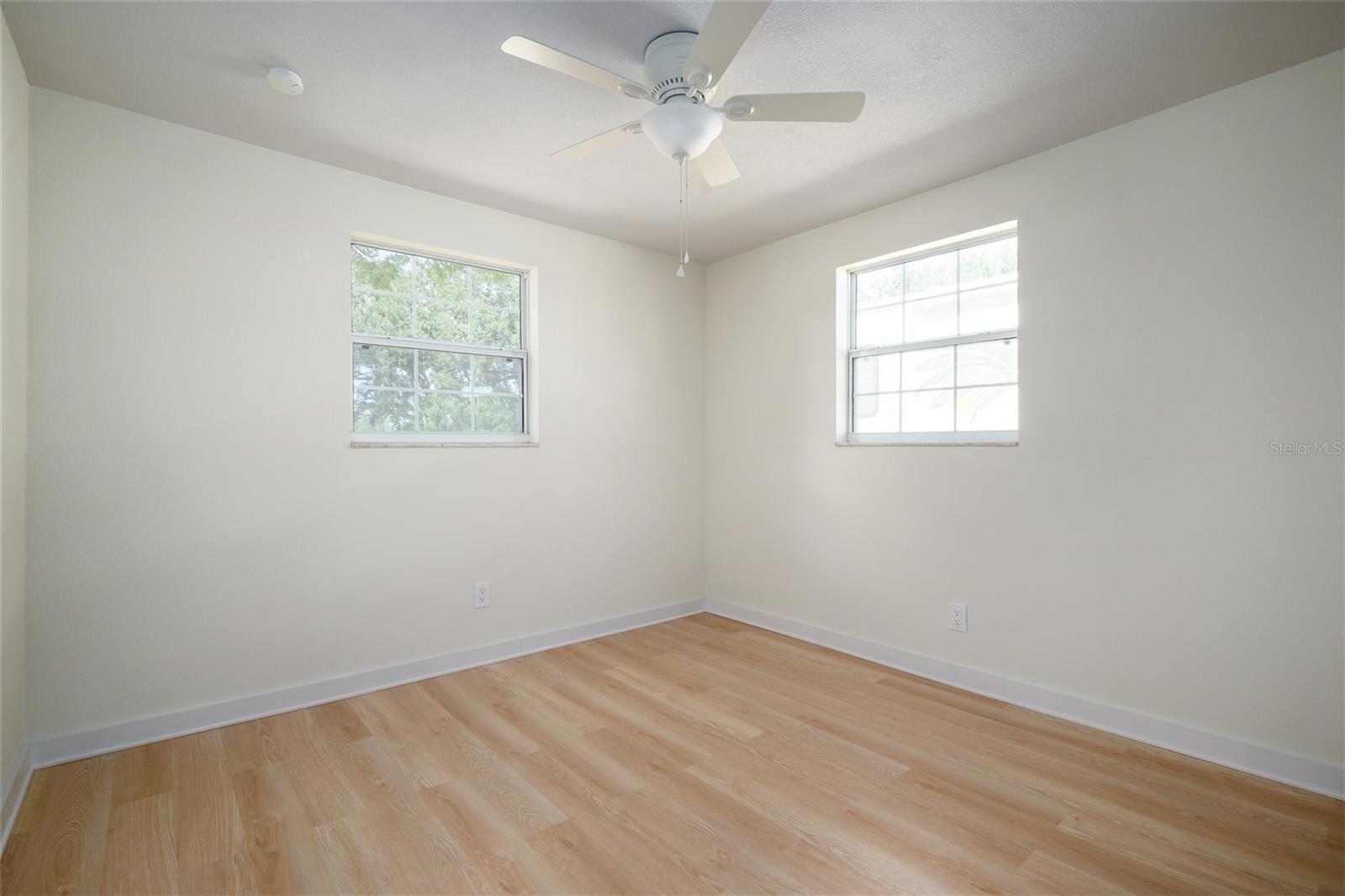 Image 23 of 30 For 9049 Orchid Dr