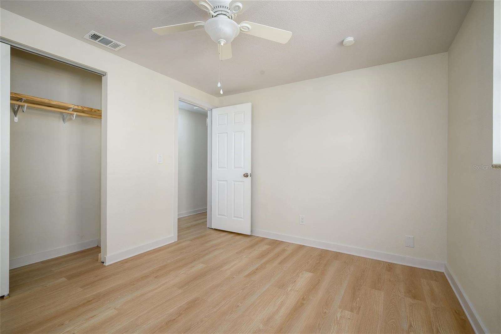 Image 26 of 30 For 9049 Orchid Dr