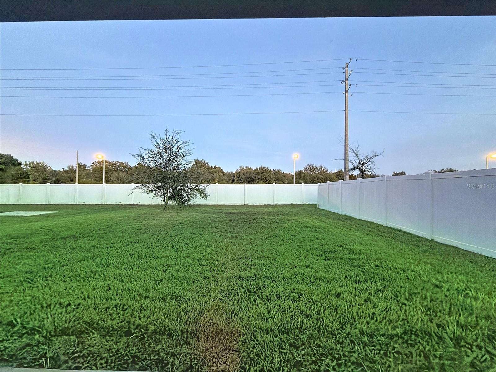 Image 27 of 31 For 20013 Satin Leaf Avenue