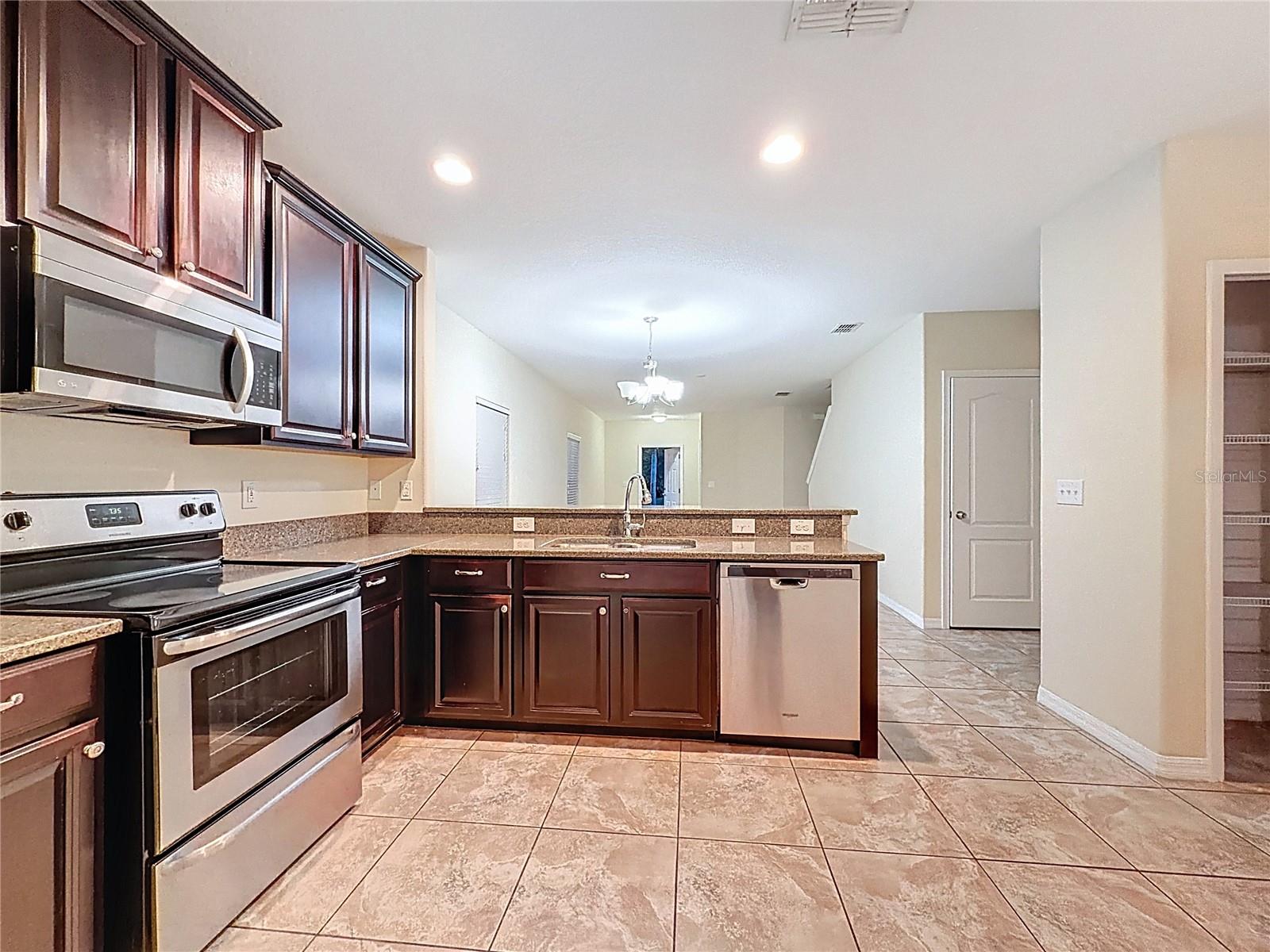 Image 6 of 31 For 20013 Satin Leaf Avenue