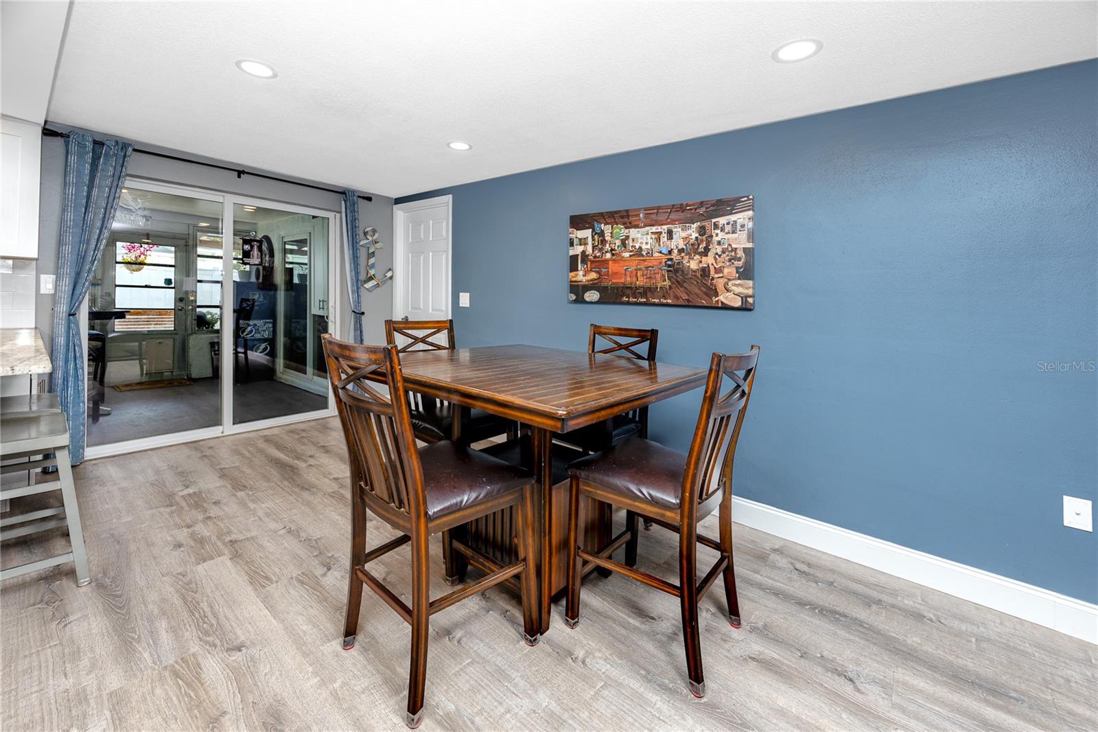 Image 11 of 37 For 7850 Raintree Drive