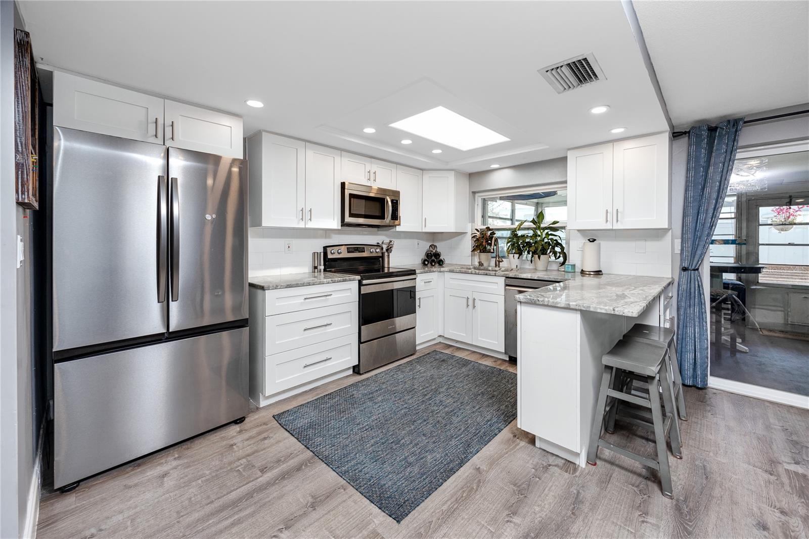 Image 14 of 37 For 7850 Raintree Drive