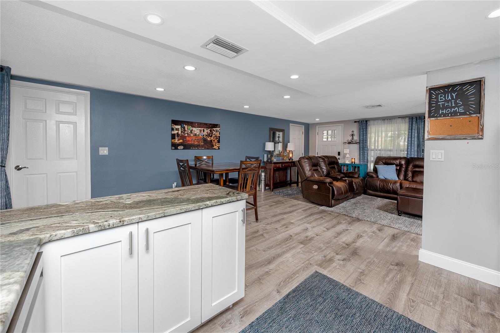 Image 17 of 37 For 7850 Raintree Drive