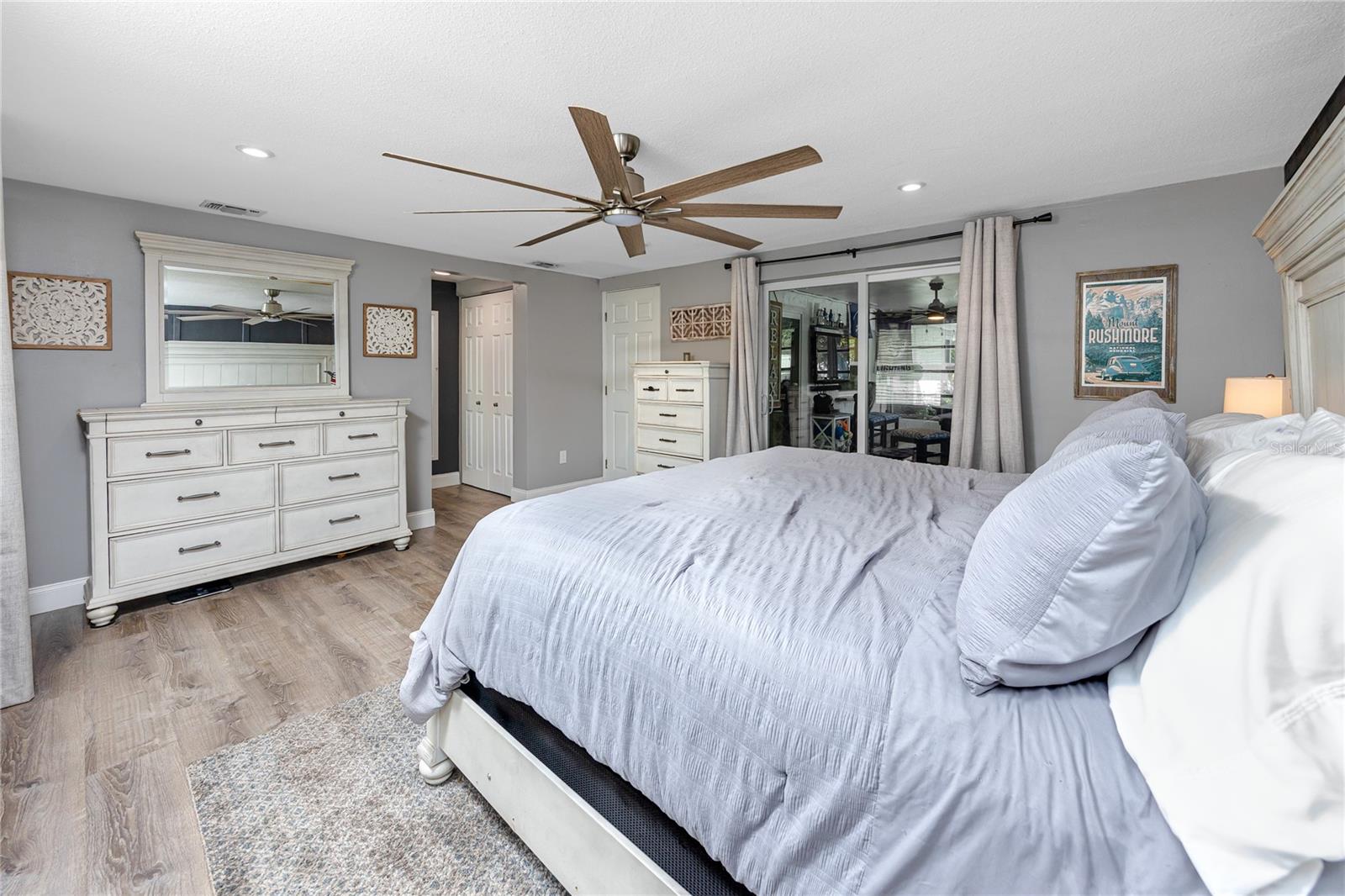 Image 19 of 37 For 7850 Raintree Drive