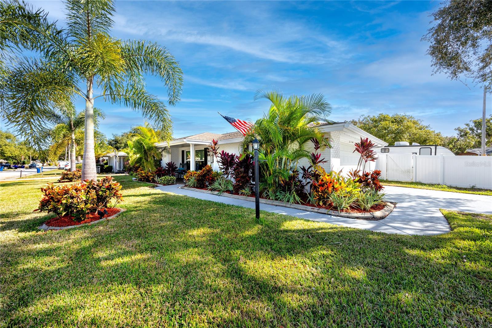 Image 3 of 37 For 7850 Raintree Drive