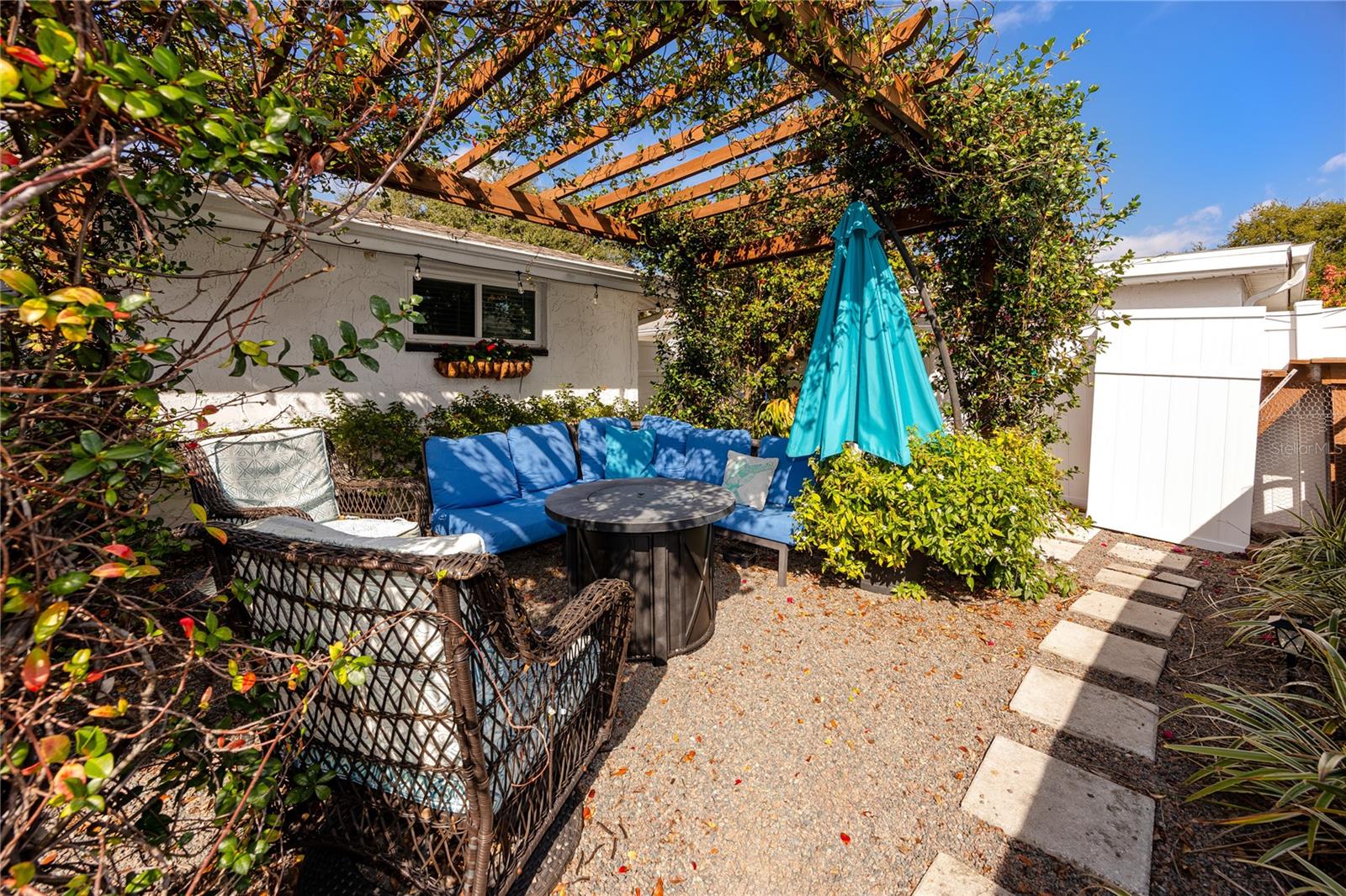 Image 30 of 37 For 7850 Raintree Drive