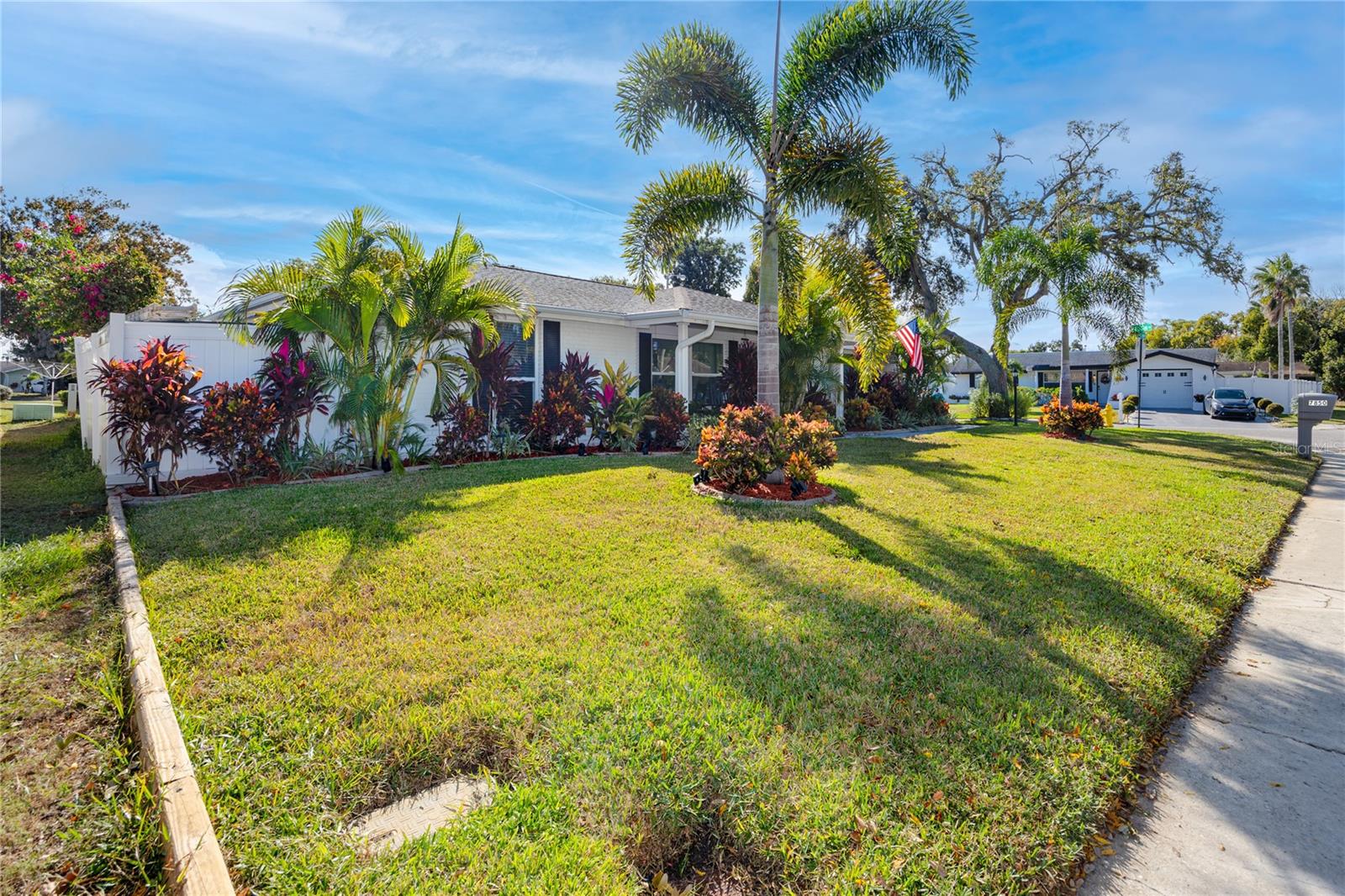 Image 35 of 37 For 7850 Raintree Drive