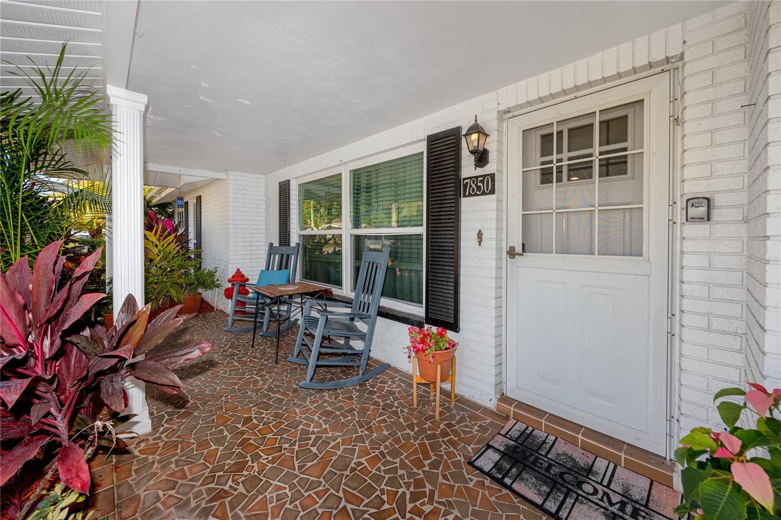 Image 6 of 37 For 7850 Raintree Drive