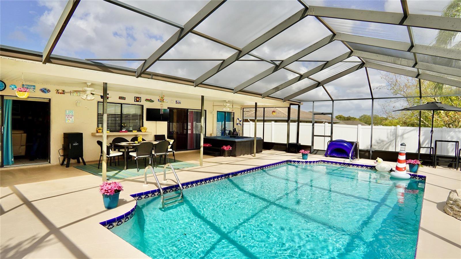 Listing photo id 20 for 10440 Laval Street