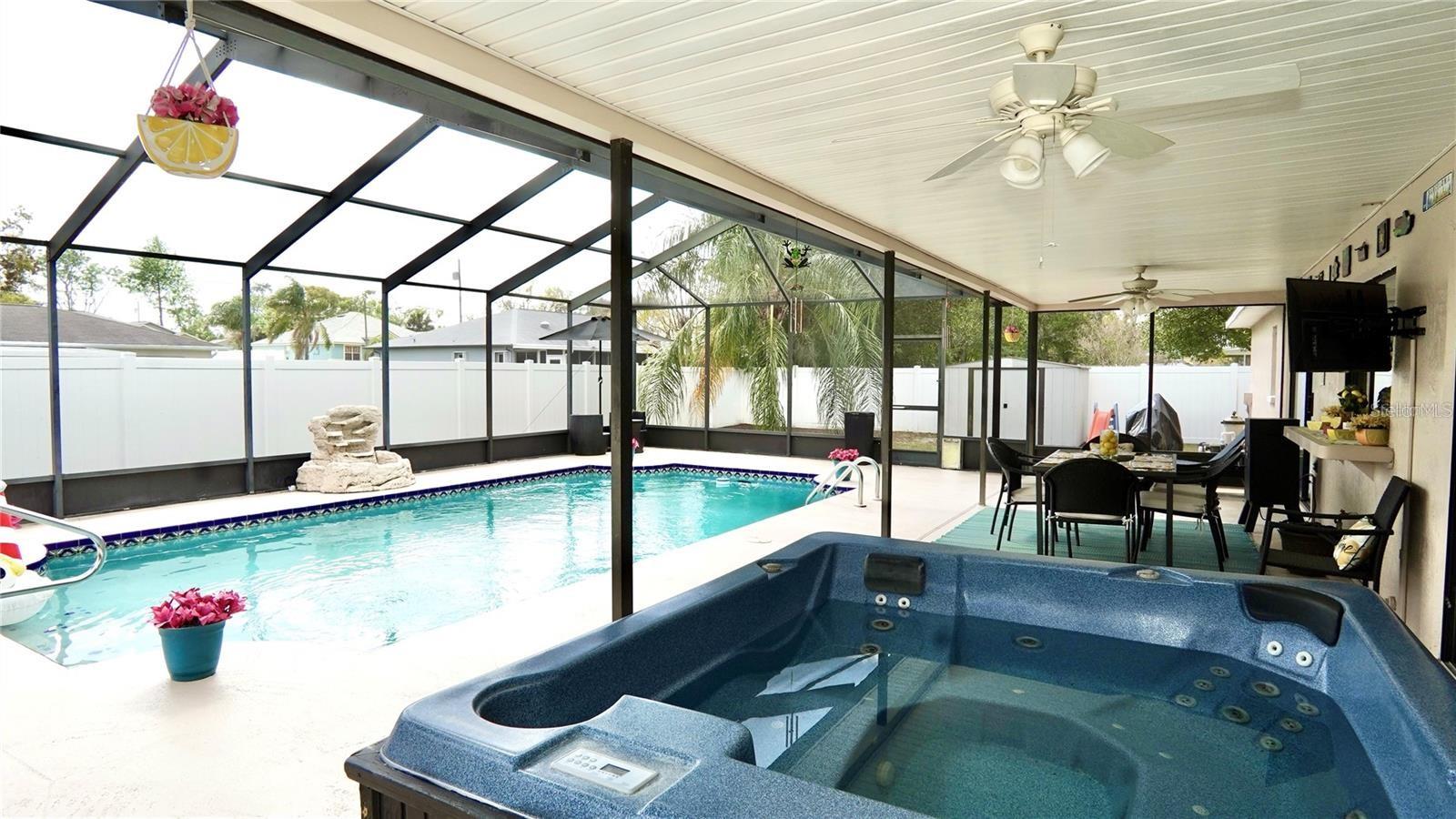 Listing photo id 21 for 10440 Laval Street