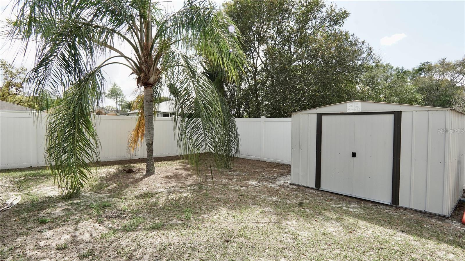 Listing photo id 22 for 10440 Laval Street