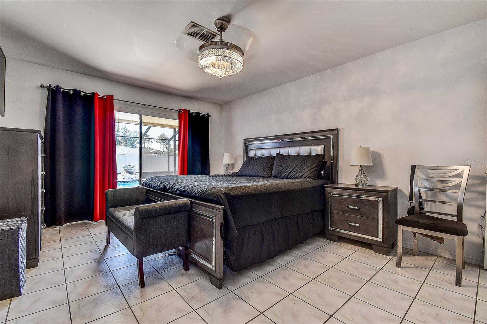 Listing photo id 27 for 10440 Laval Street