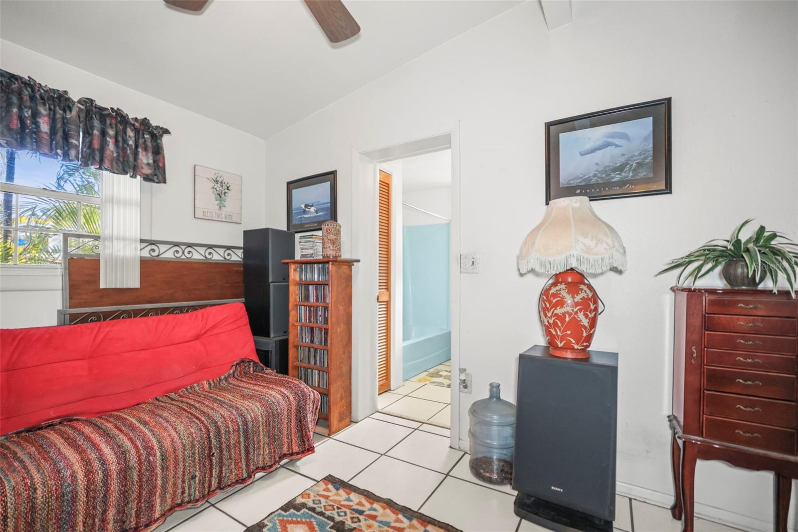 Image 13 of 36 For 401 Davison Avenue Ne