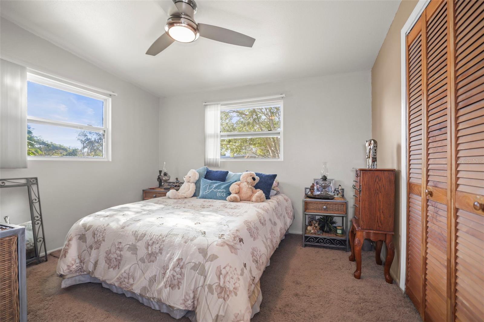 Image 24 of 36 For 401 Davison Avenue Ne