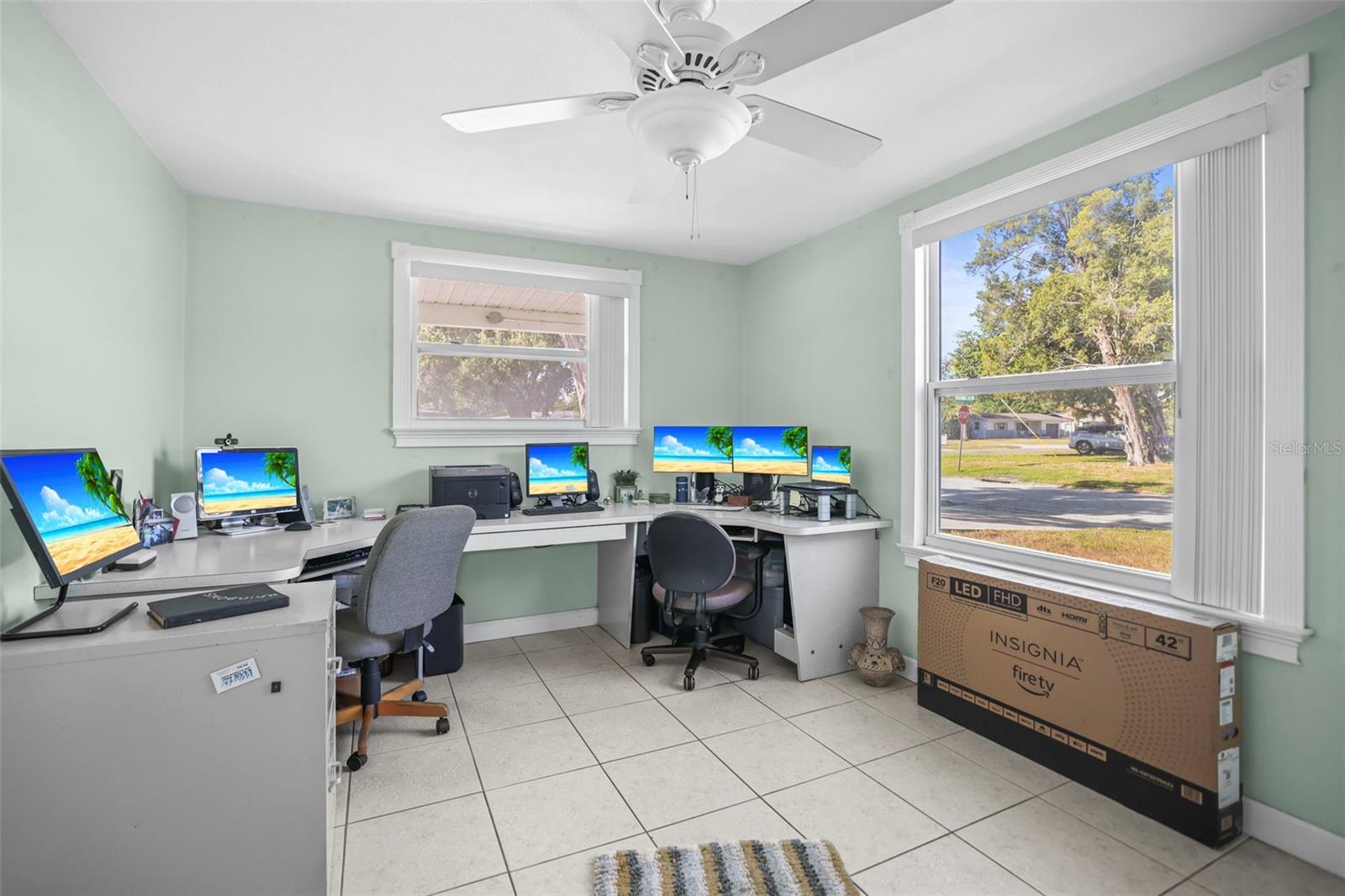 Image 26 of 36 For 401 Davison Avenue Ne