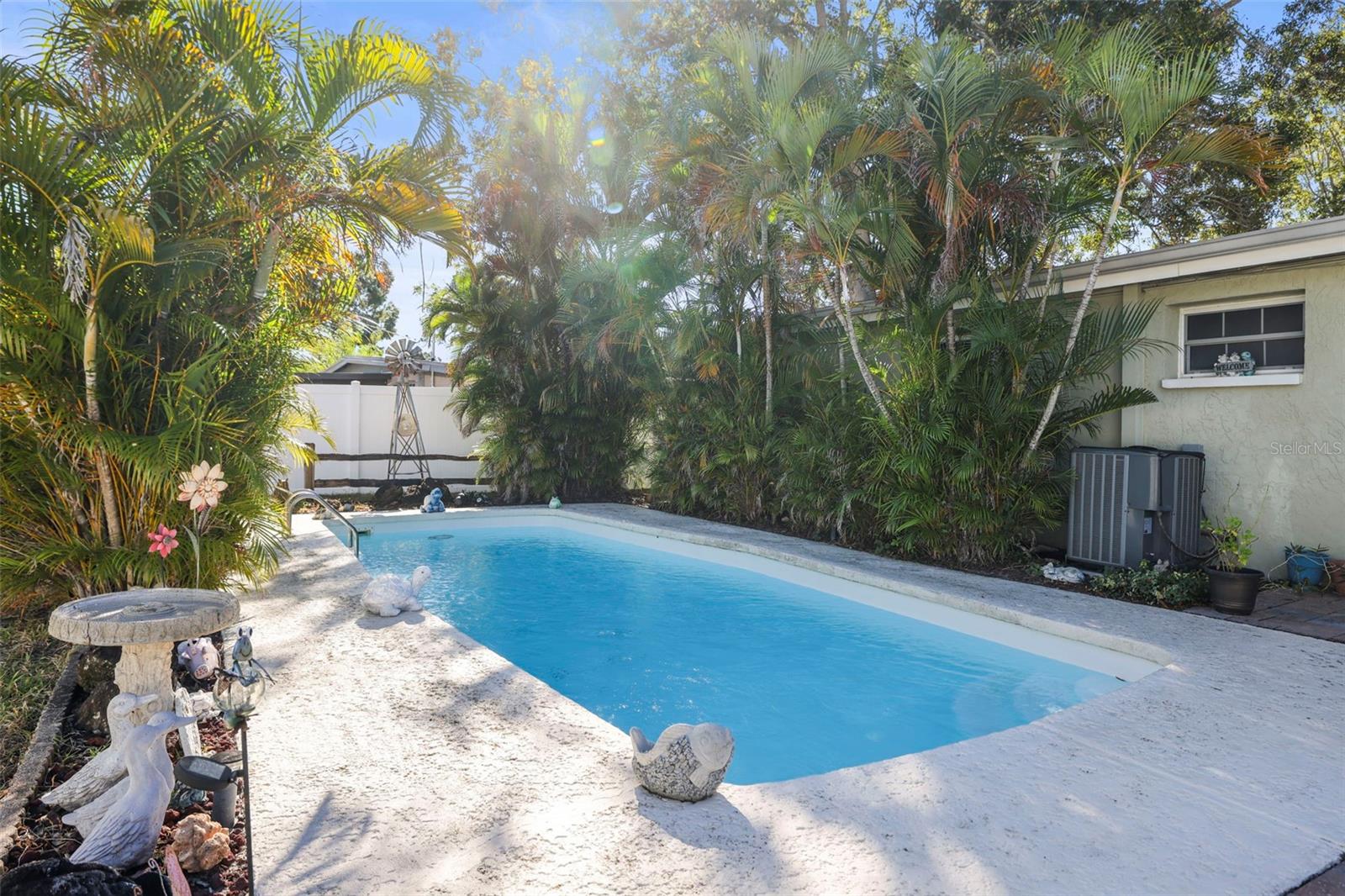 Image 31 of 36 For 401 Davison Avenue Ne