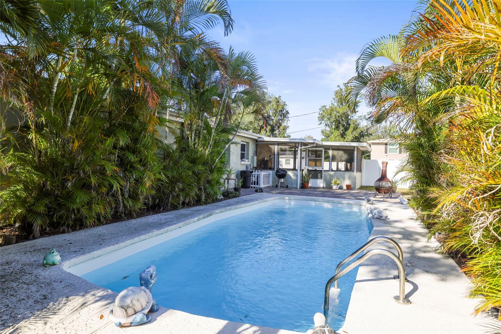 Image 33 of 36 For 401 Davison Avenue Ne