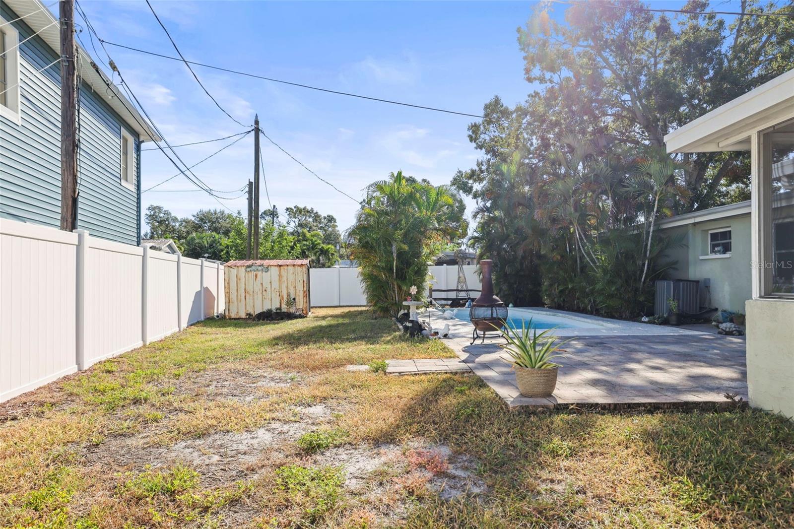 Image 6 of 36 For 401 Davison Avenue Ne