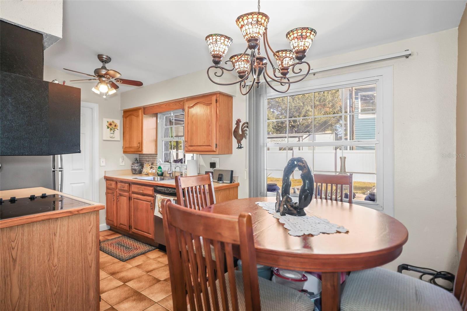 Image 9 of 36 For 401 Davison Avenue Ne