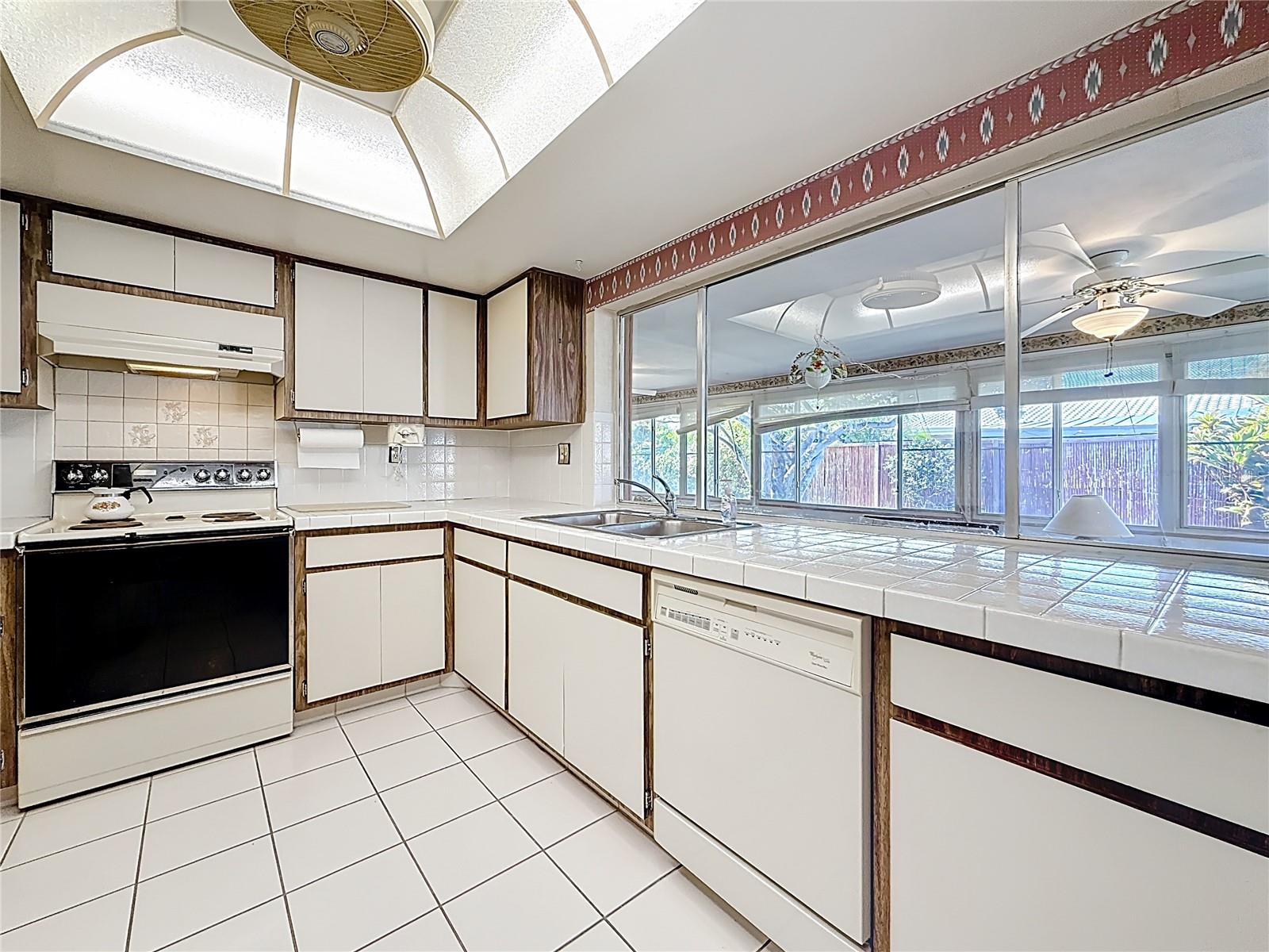 Image 22 of 74 For 10340 Monarch Drive