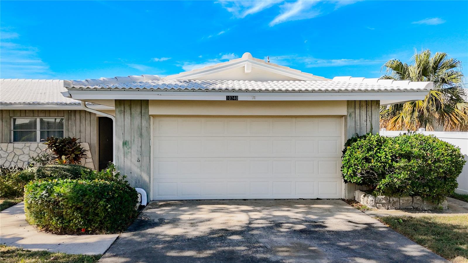 Image 4 of 74 For 10340 Monarch Drive