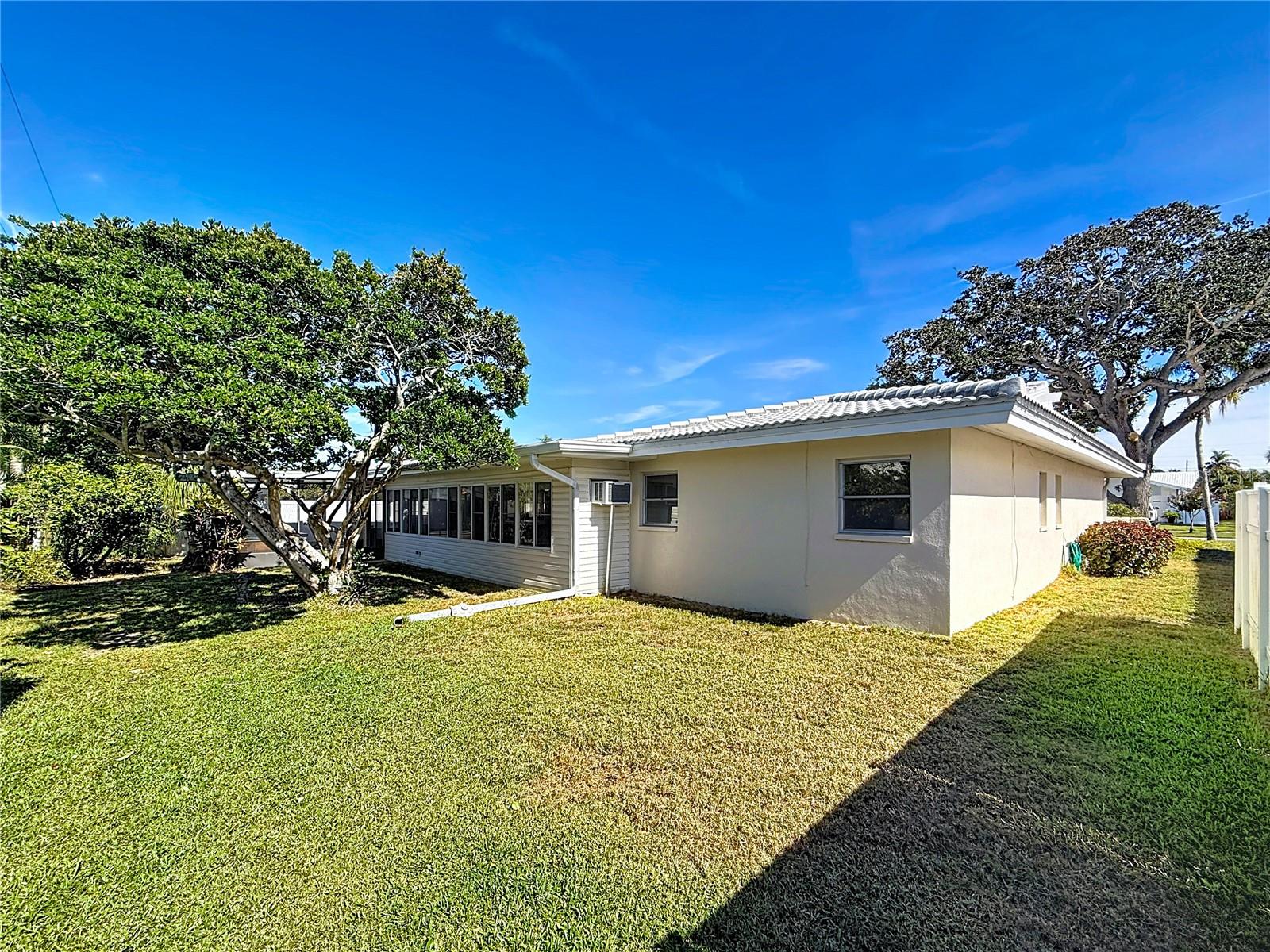 Image 51 of 74 For 10340 Monarch Drive