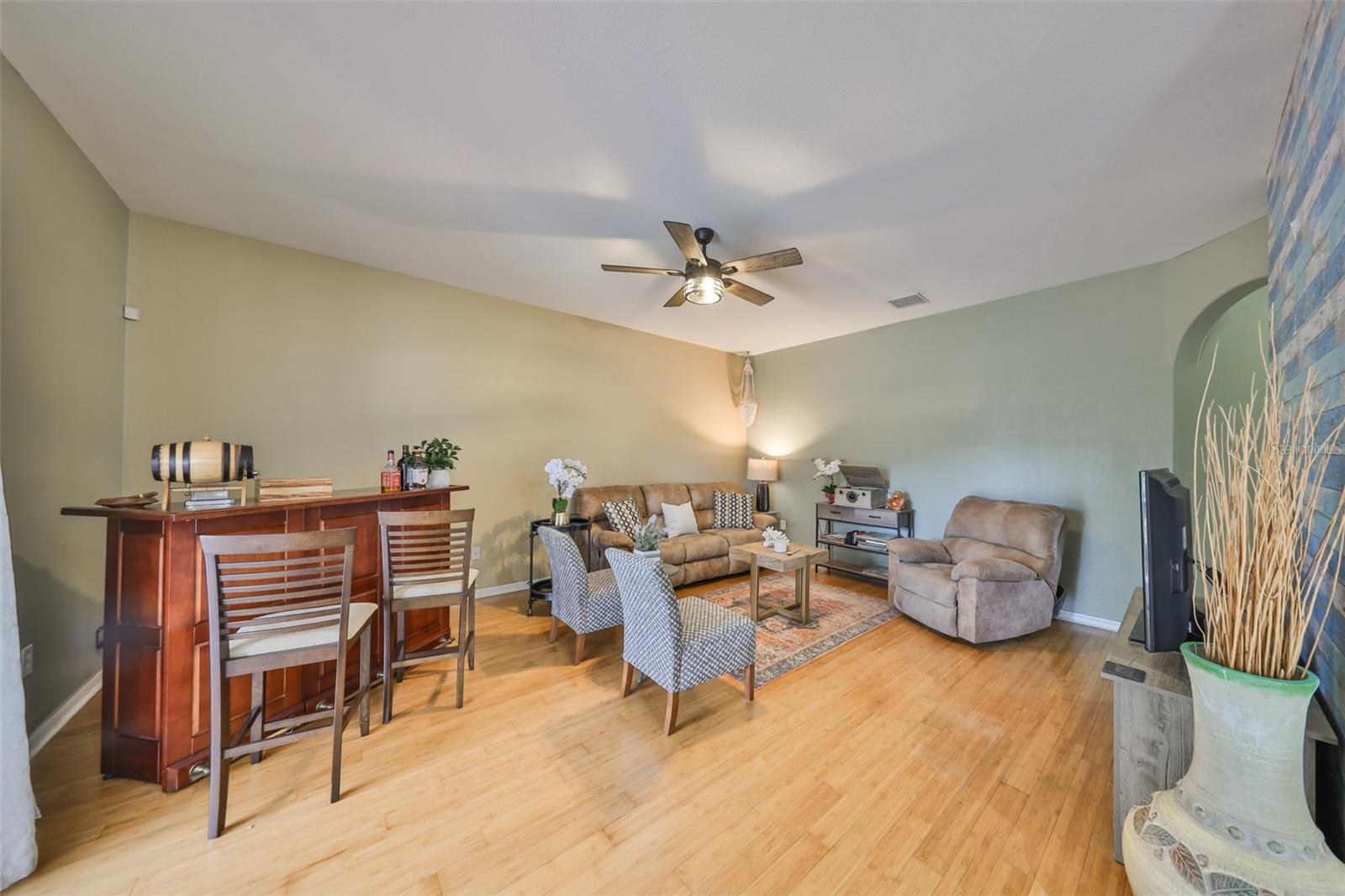 Image 18 of 57 For 13914 Chalk Hill Place