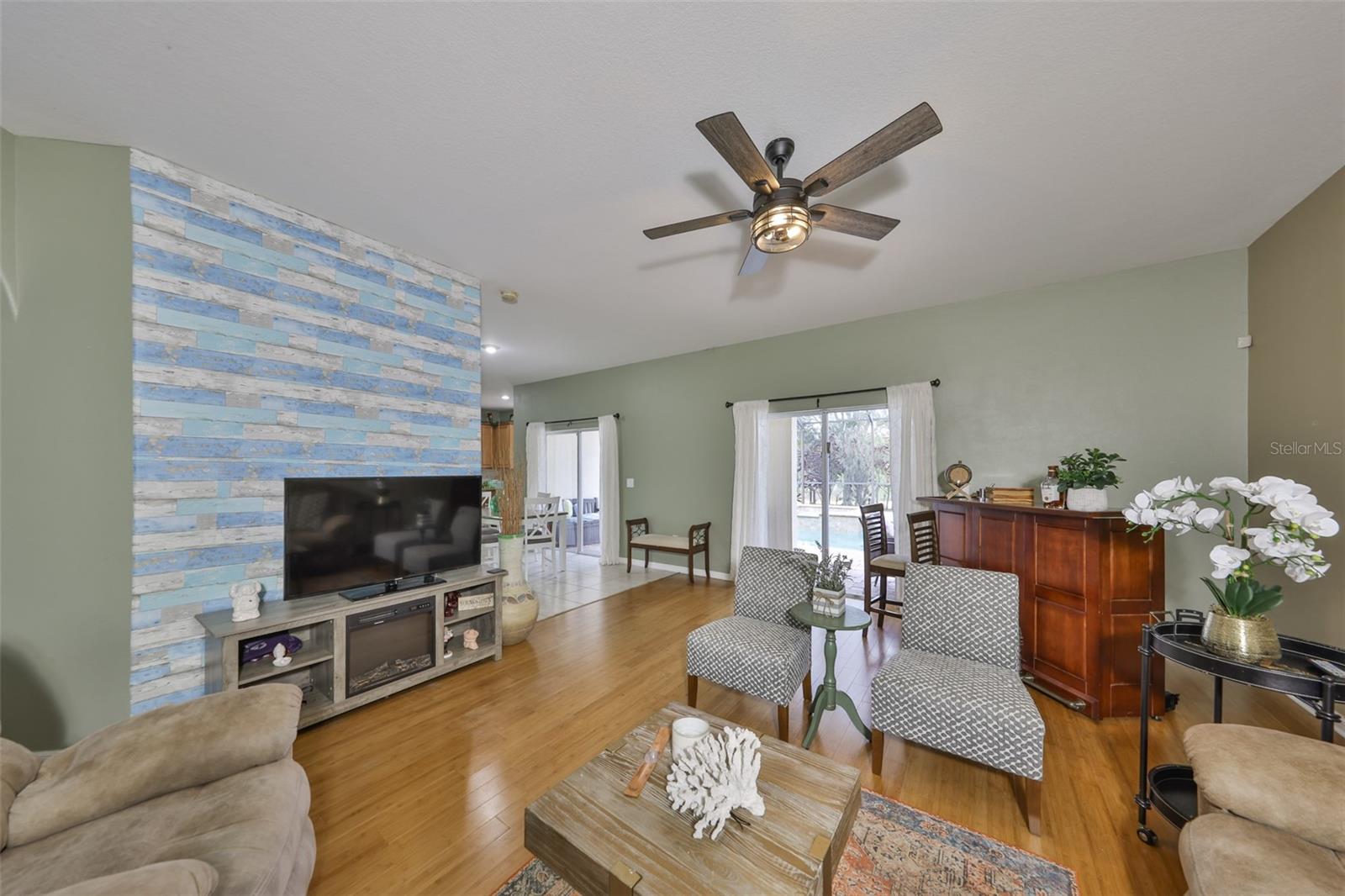 Image 22 of 57 For 13914 Chalk Hill Place