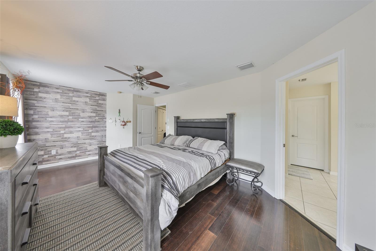 Image 25 of 57 For 13914 Chalk Hill Place