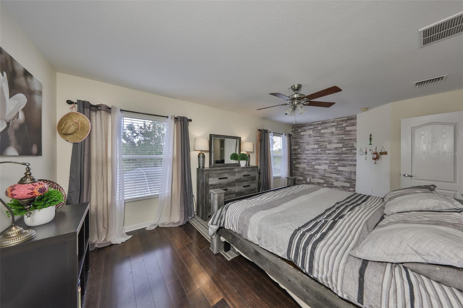 Image 26 of 57 For 13914 Chalk Hill Place