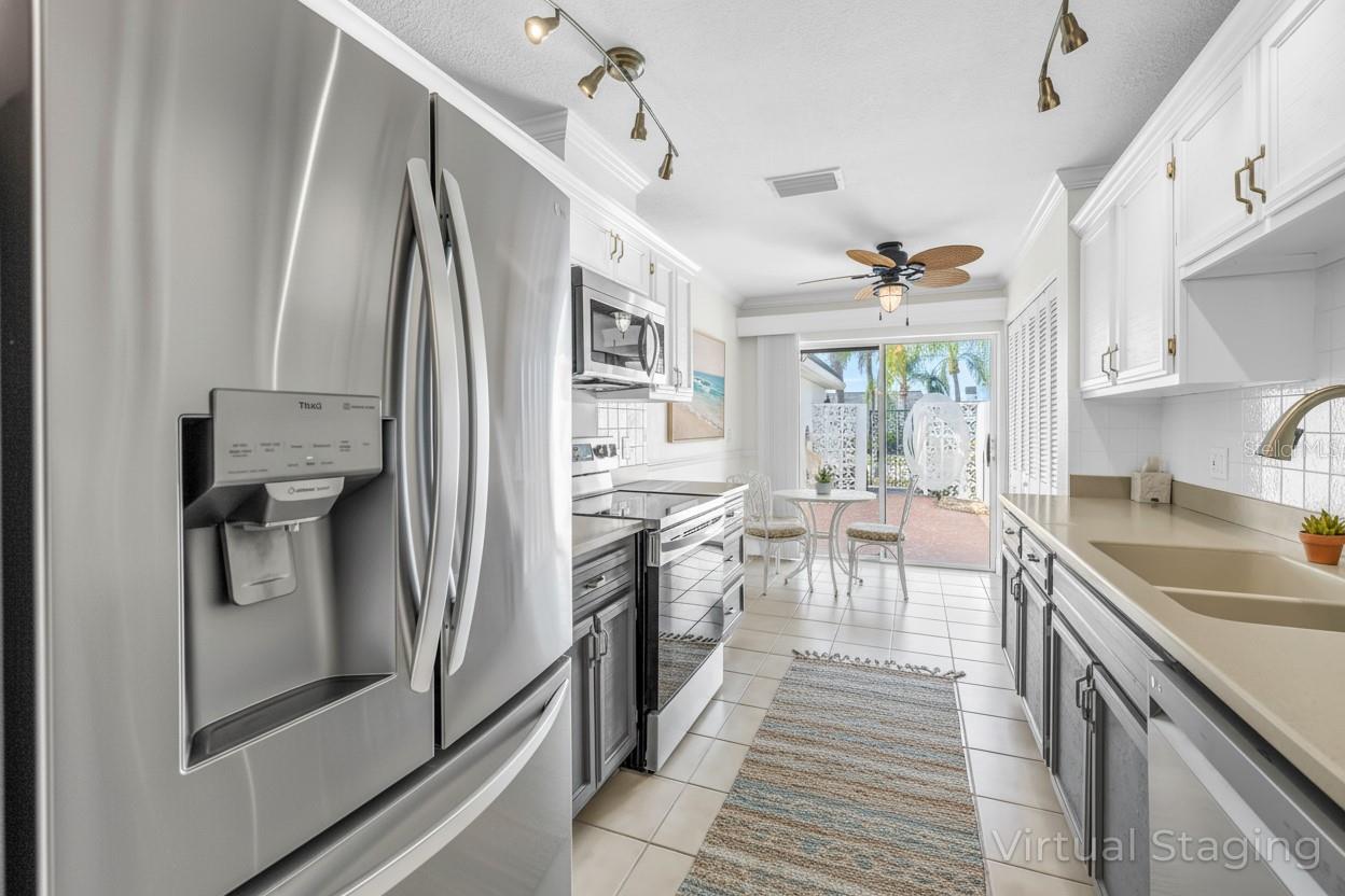 Image 23 of 84 For 93 Boca Ciega Point Boulevard N 93