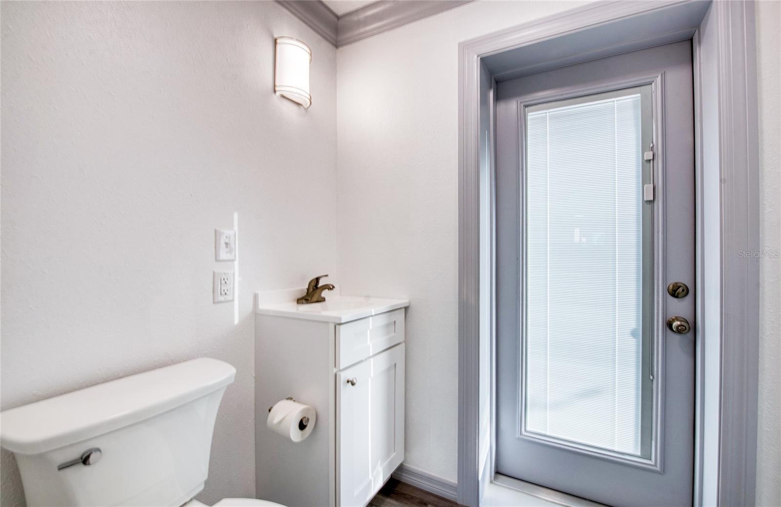 Image 12 of 30 For 19506 Gulf Boulevard 4