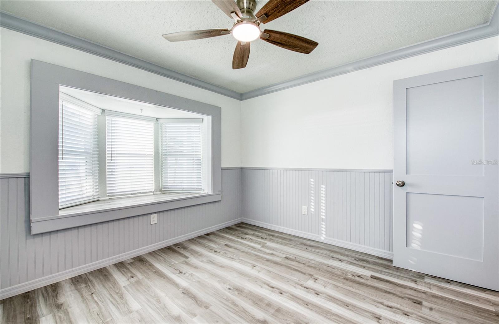 Image 13 of 30 For 19506 Gulf Boulevard 4