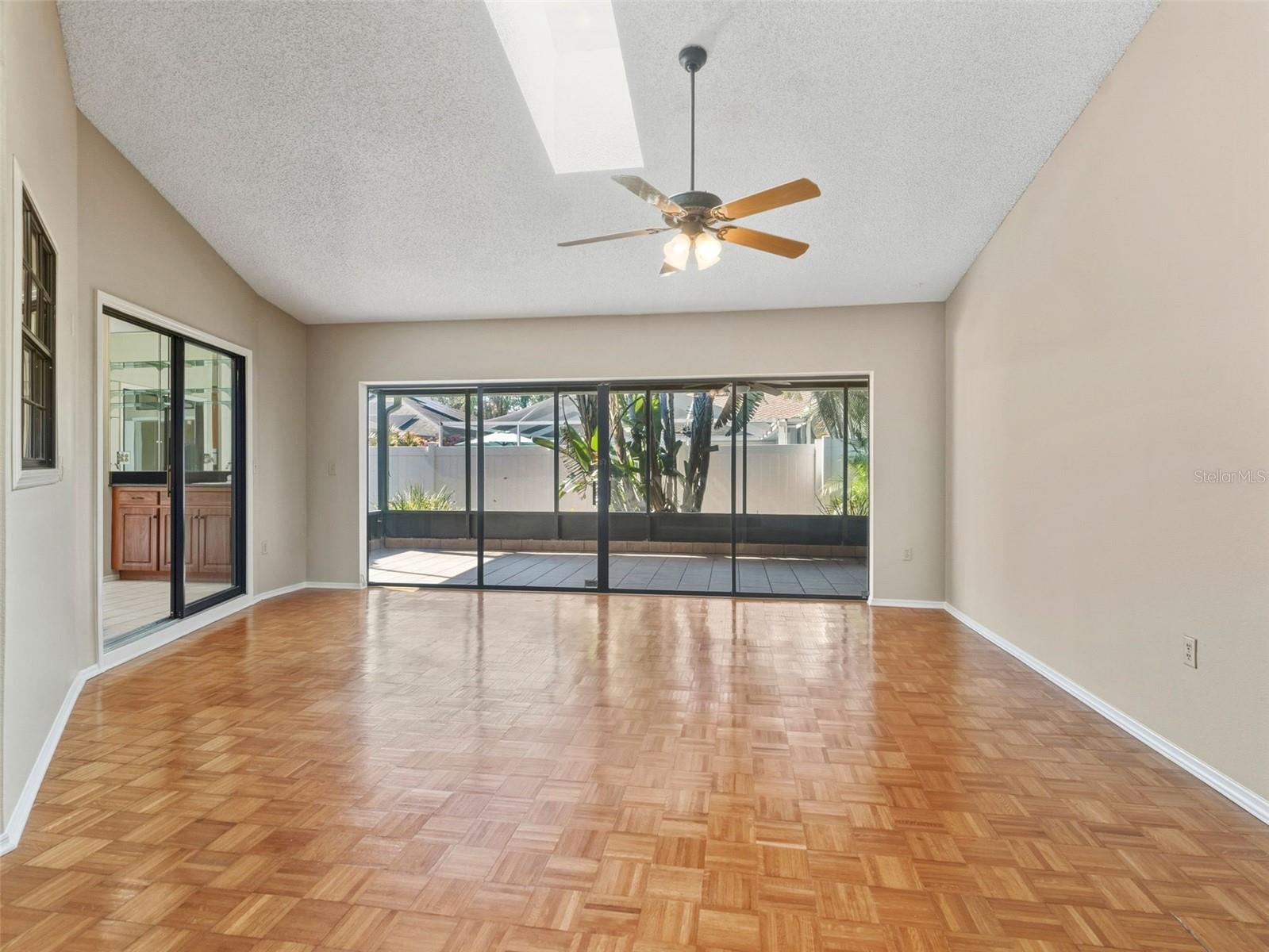 Image 14 of 21 For 1714 Palomino Drive