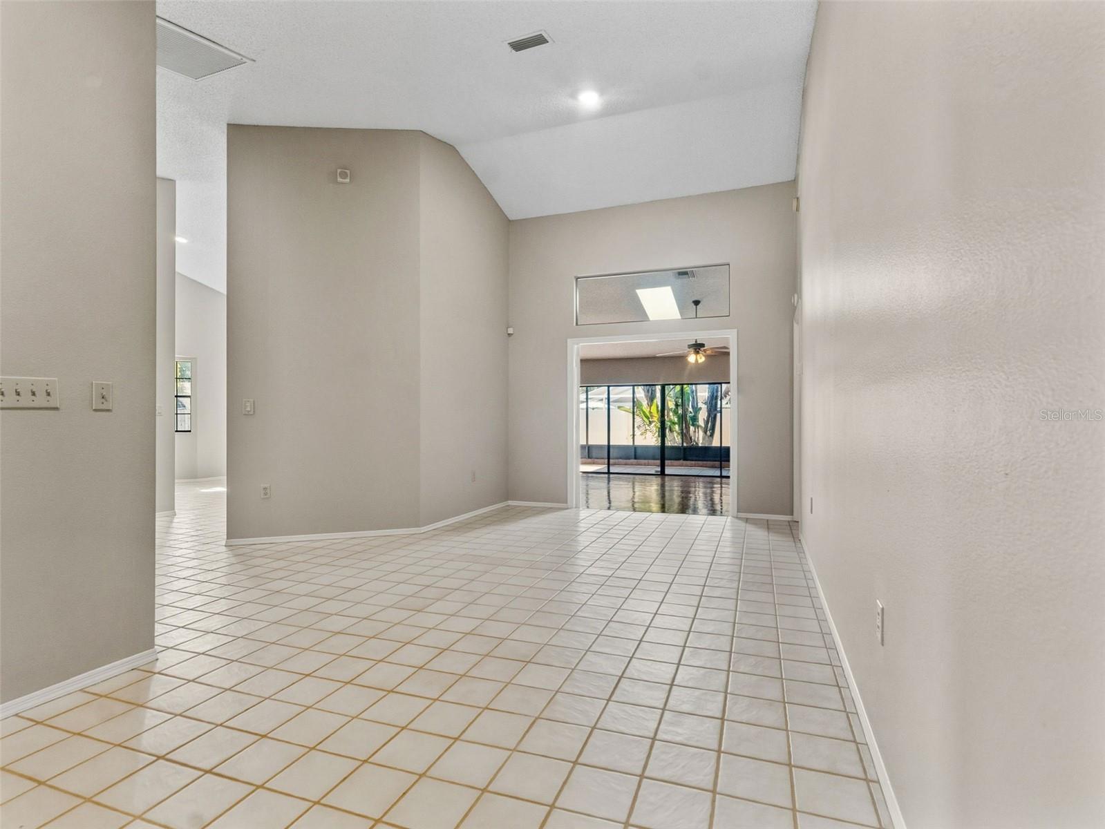 Image 4 of 21 For 1714 Palomino Drive