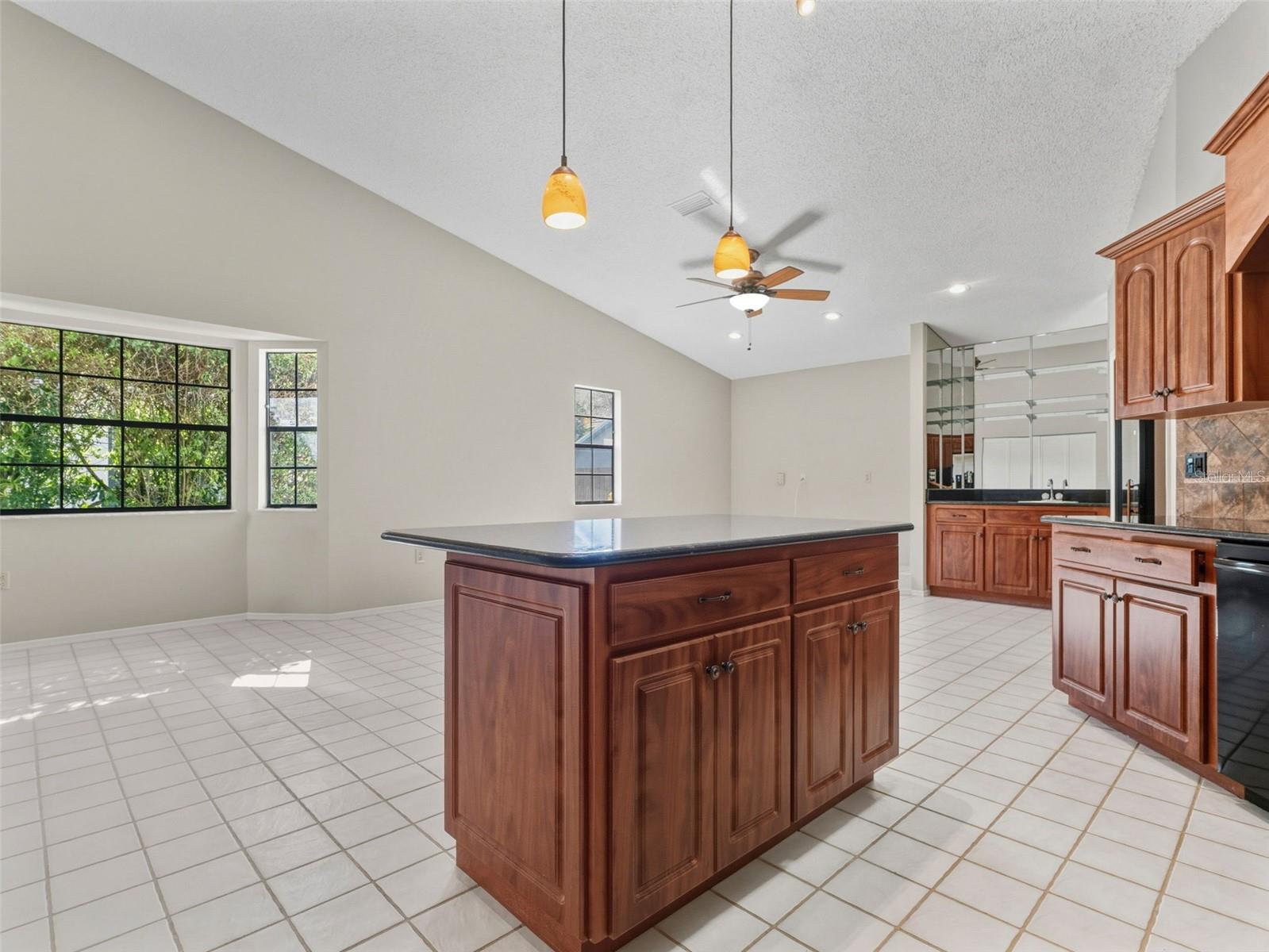 Image 5 of 21 For 1714 Palomino Drive