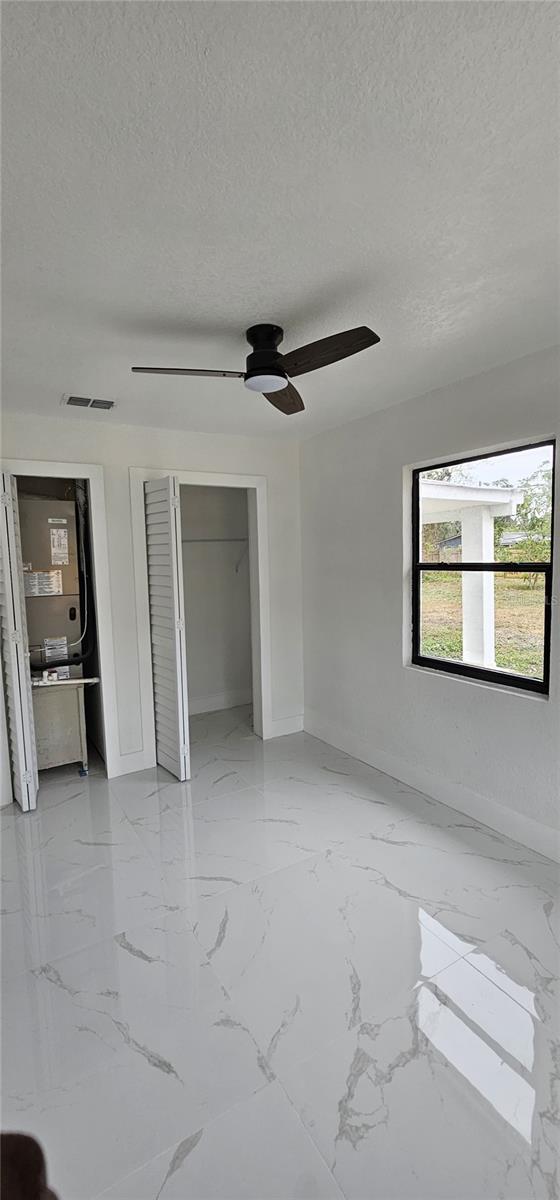 Listing photo id 9 for 1506 Poinsettia Avenue